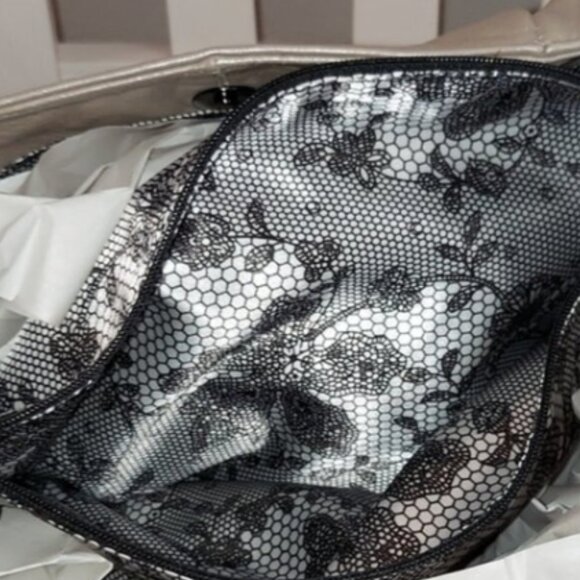 Betsey Johnson LEATHER SATCHEL TAUPE - Picture 8 of 11